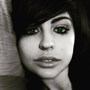 Meet your Posher, Carissa